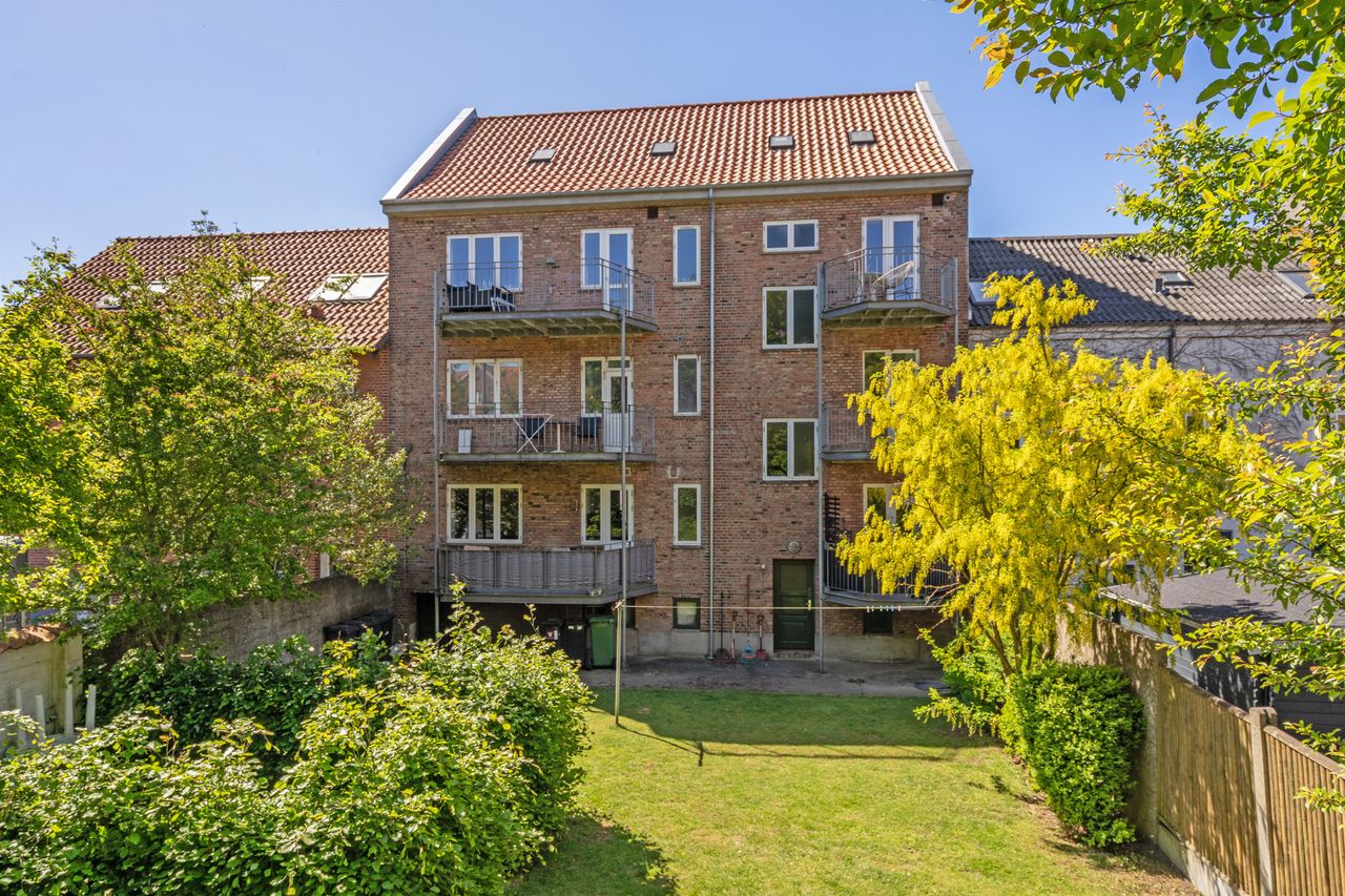 image 01